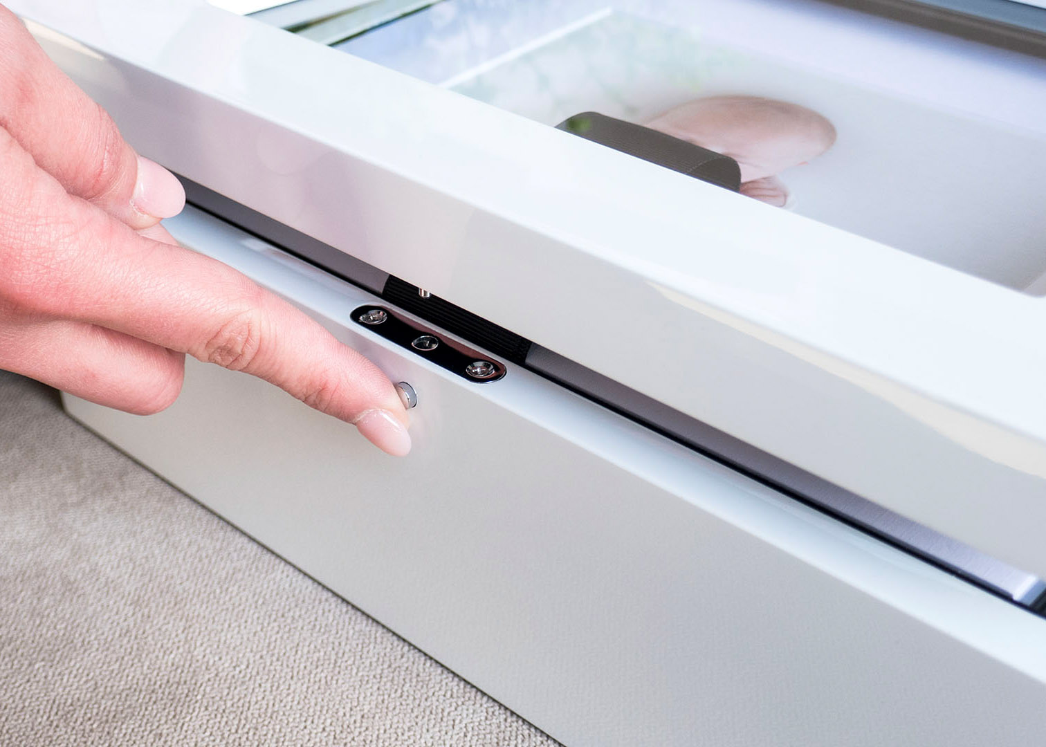 11x14 Display Folio Box | Signature-Folio-Box-Button-Open.jpg